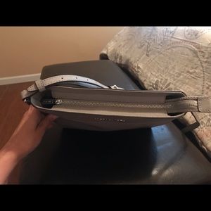 Michael kors crossbody (adjustablestrap)